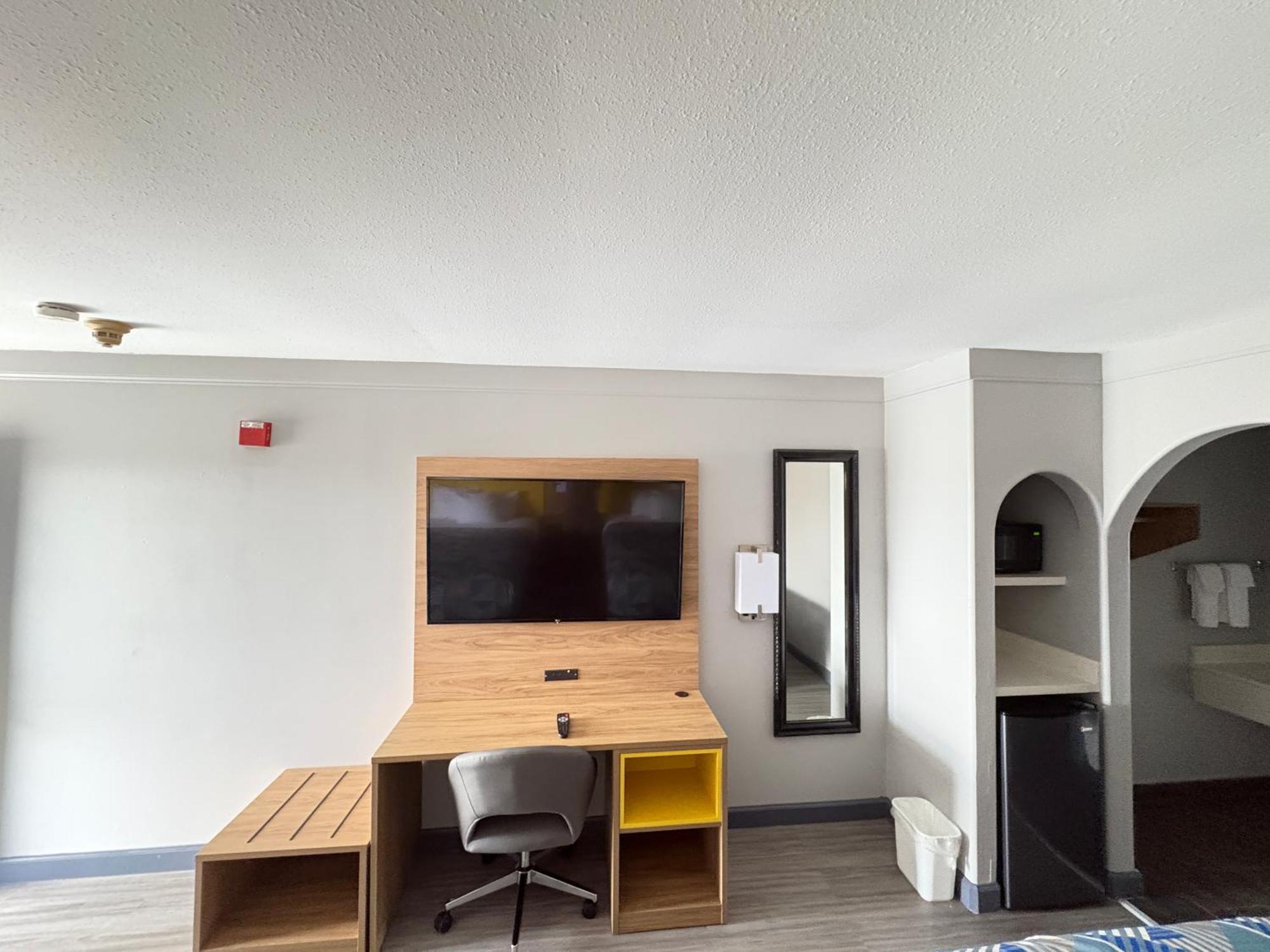Days Inn By Wyndham Gonzales Zewnętrze zdjęcie